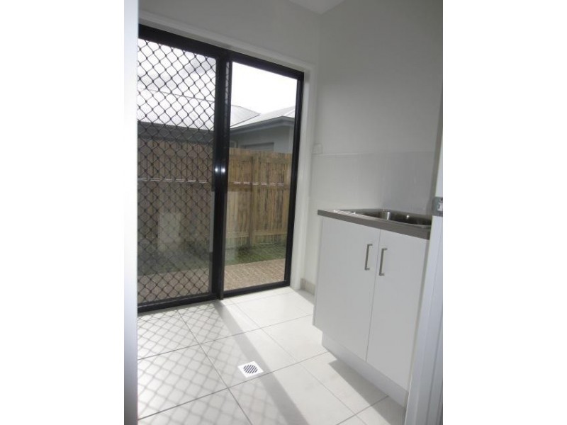 75  Poinsettia drive, Bohle Plains QLD 4817