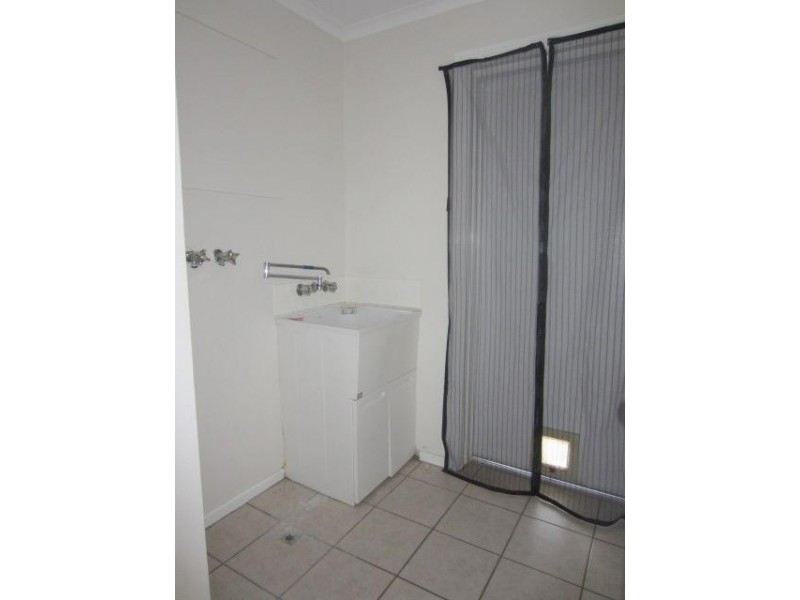 70 Whitsunday Drive, Kirwan QLD 4817