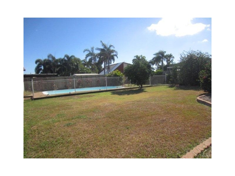 70 Whitsunday Drive, Kirwan QLD 4817