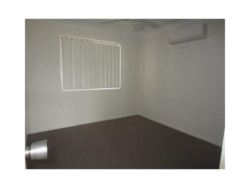 30 Waikiki Terrace, Mount Low QLD 4818