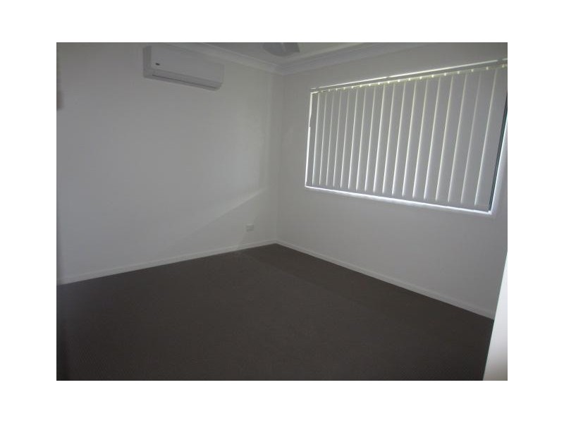 30 Waikiki Terrace, Mount Low QLD 4818