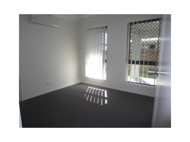 34 Waikiki Terrace, Mount Low QLD 4818