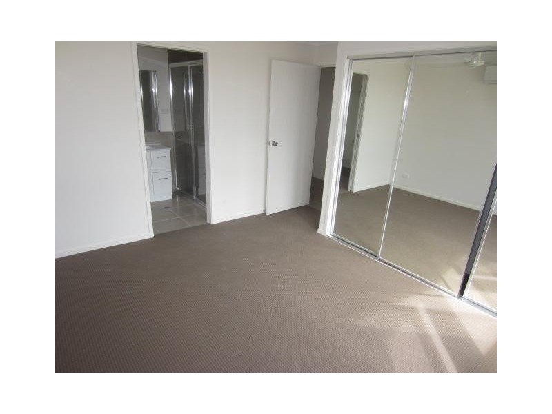 8A Catho Avenue, Mount Low QLD 4818