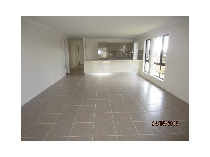 8A Catho Avenue, Mount Low QLD 4818