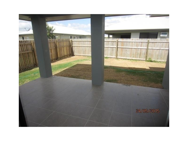 8A Catho Avenue, Mount Low QLD 4818