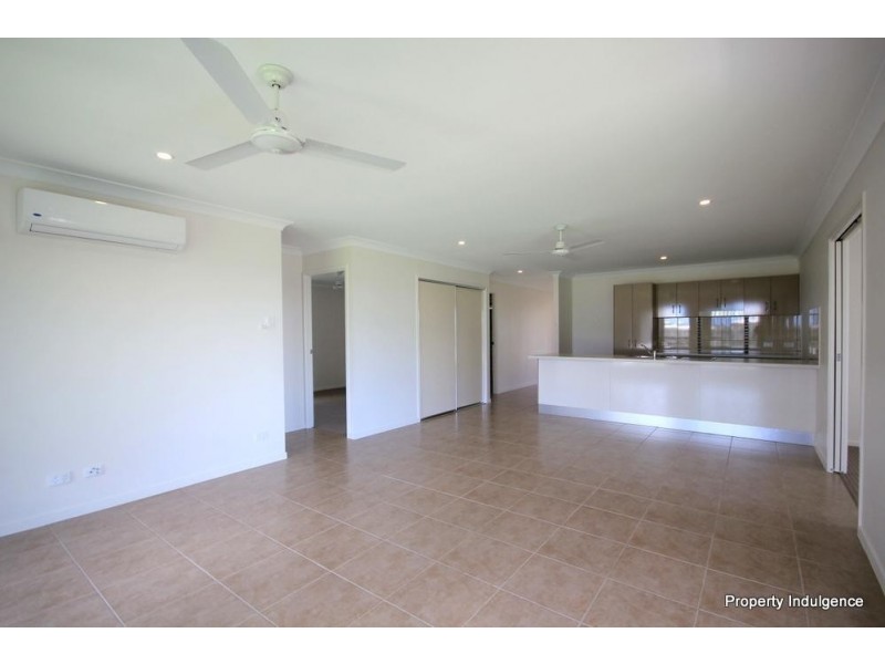 42 Epping Way, Mount Low QLD 4818