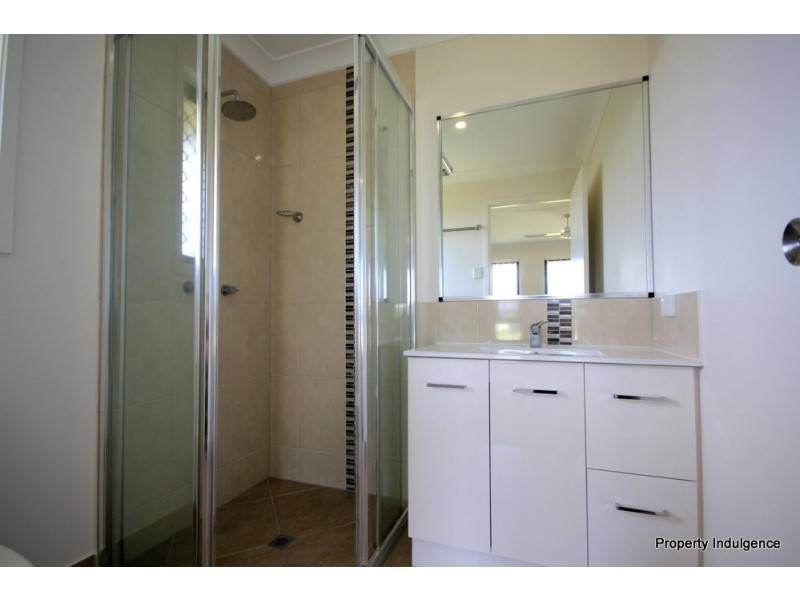 42 Epping Way, Mount Low QLD 4818