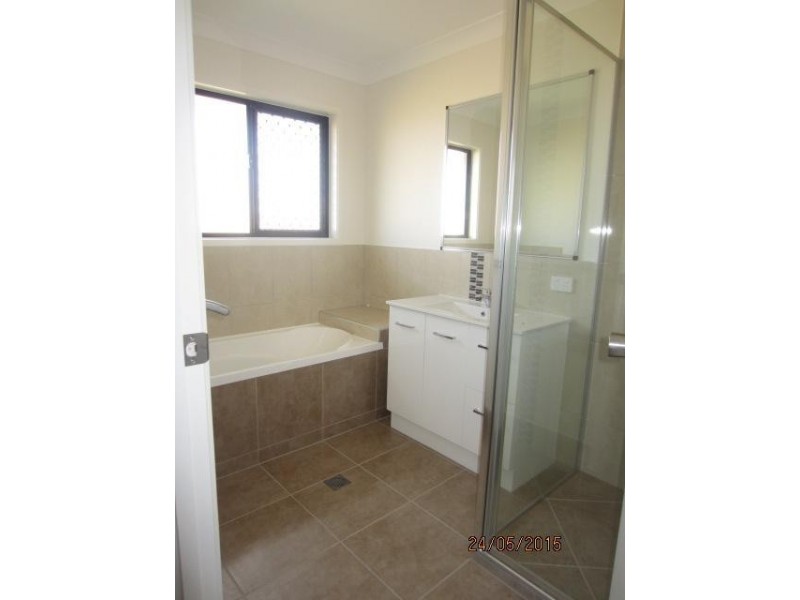 42 Epping Way, Mount Low QLD 4818