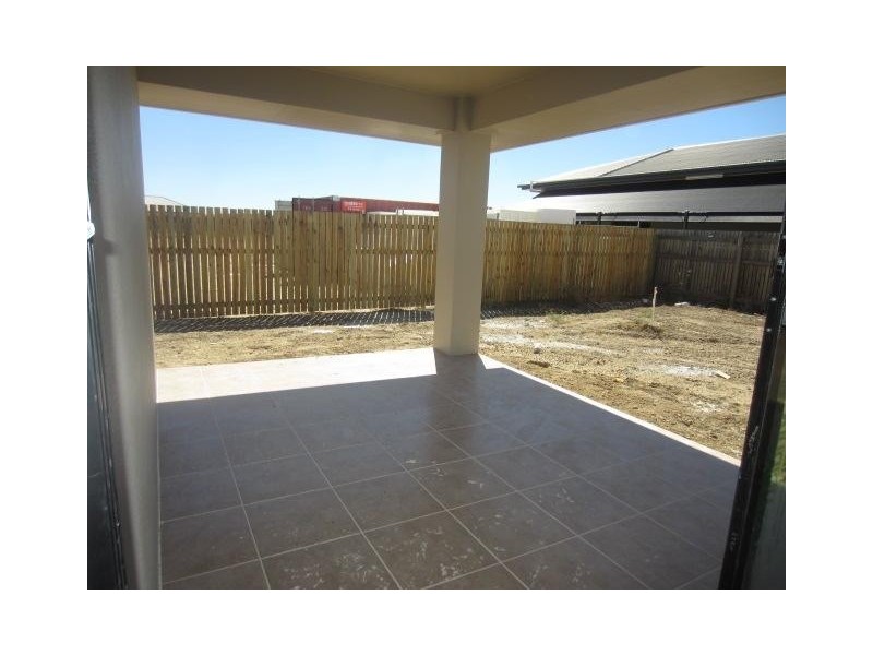 42 Epping Way, Mount Low QLD 4818