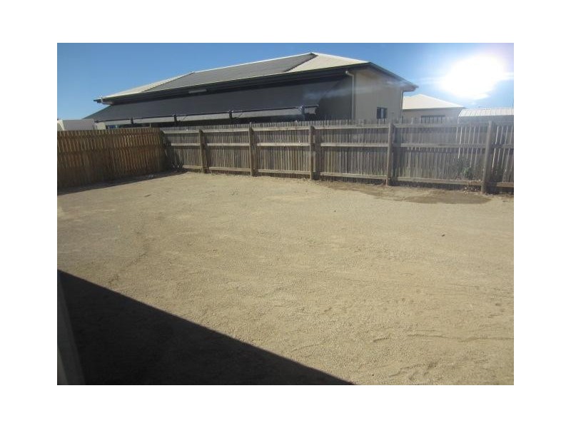 42 Epping Way, Mount Low QLD 4818