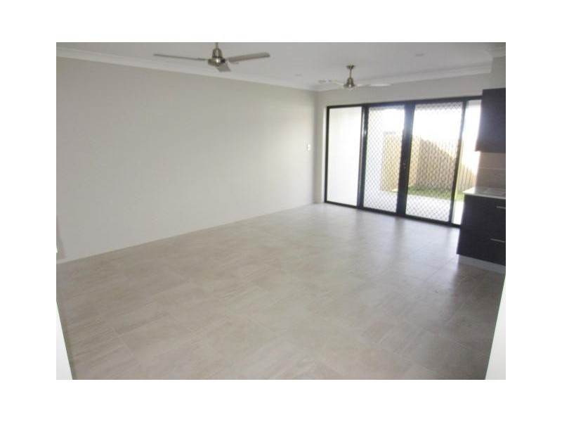 2/35 Trevalla Enterance, Burdell QLD 4818