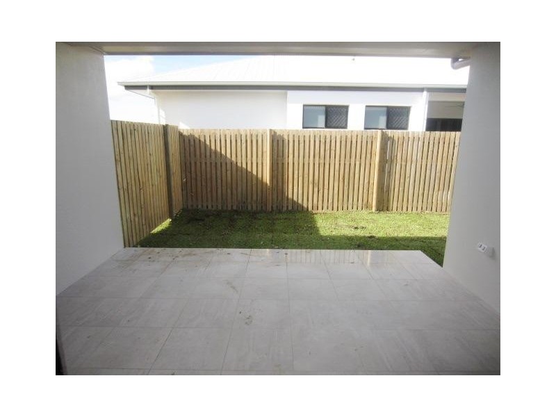 2/35 Trevalla Enterance, Burdell QLD 4818