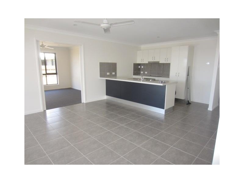 64 Epping Way, Mount Low QLD 4818