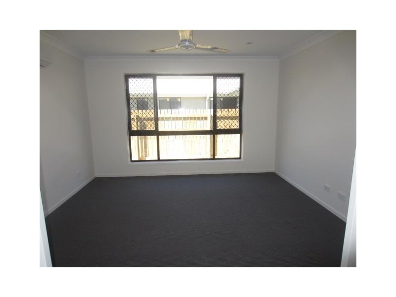 64 Epping Way, Mount Low QLD 4818