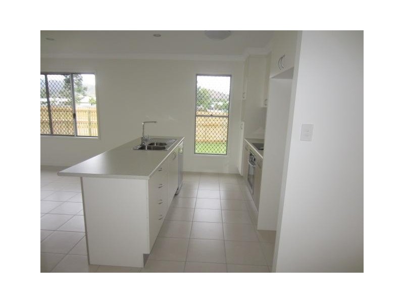 2 Yass Crescent, Kelso QLD 4815