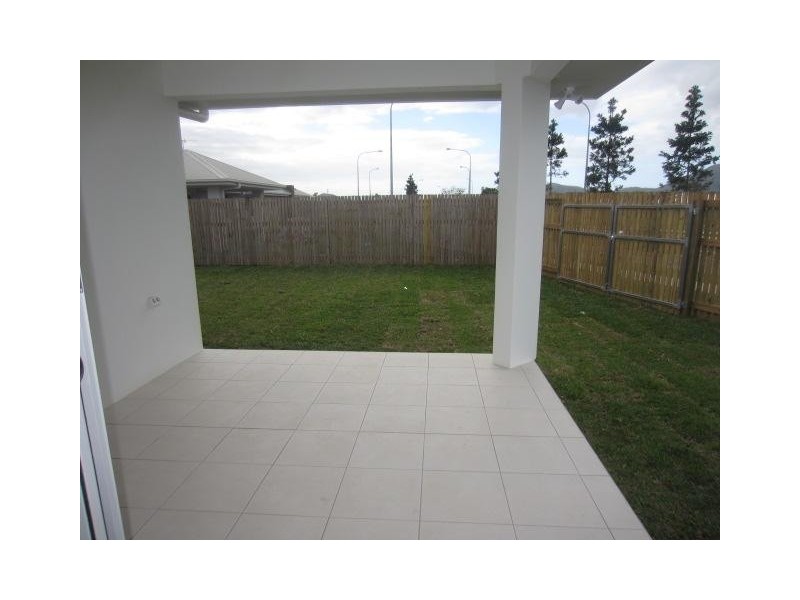 2 Yass Crescent, Kelso QLD 4815