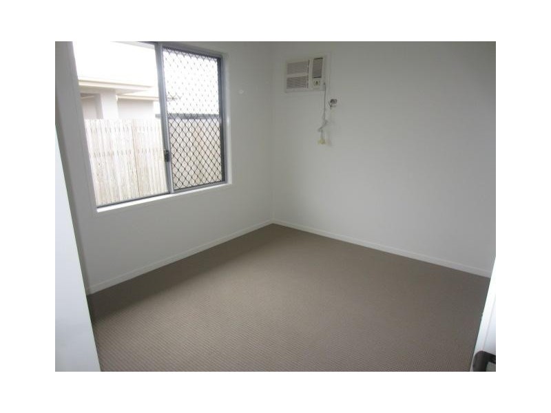 2 Yass Crescent, Kelso QLD 4815