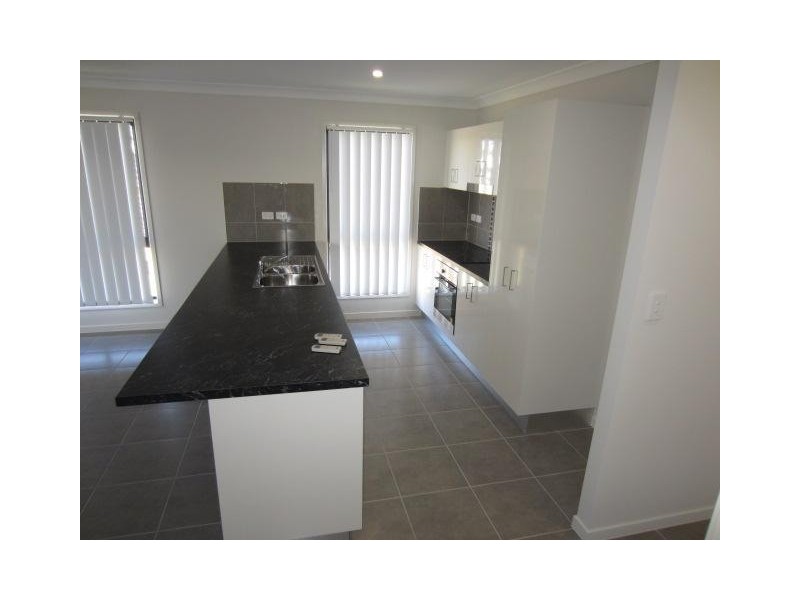 48 Epping Way, Mount Low QLD 4818