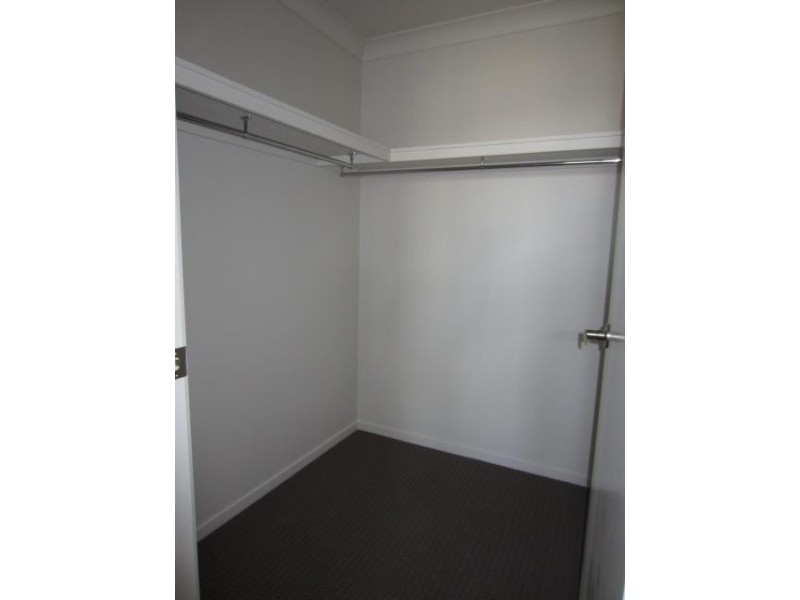 48 Epping Way, Mount Low QLD 4818