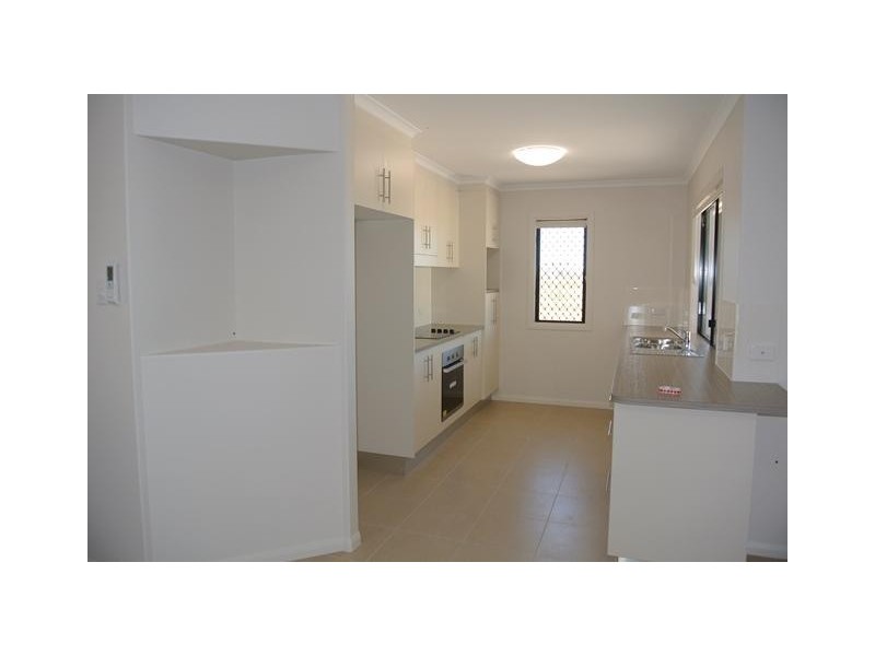 71 Sanctum Boulevard, Mount Low QLD 4818