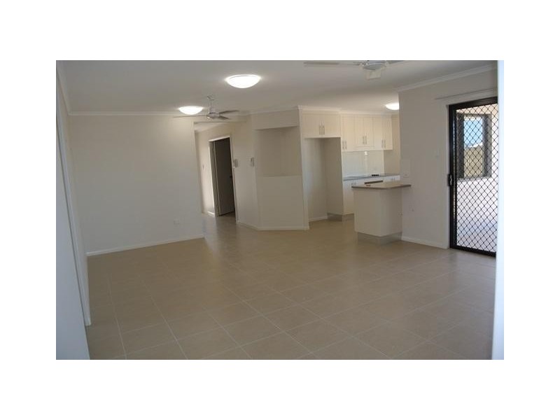 71 Sanctum Boulevard, Mount Low QLD 4818