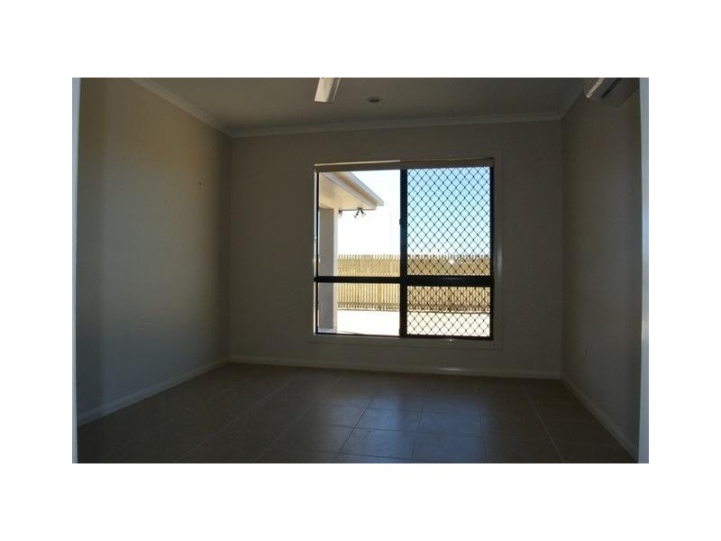 71 Sanctum Boulevard, Mount Low QLD 4818