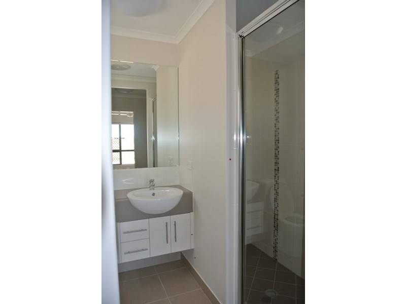 71 Sanctum Boulevard, Mount Low QLD 4818