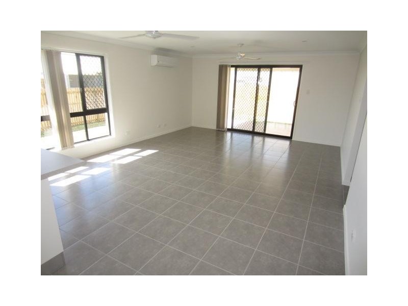 73 Sanctum Boulevard, Mount Low QLD 4818