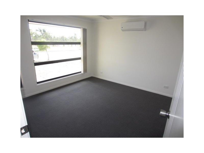 73 Sanctum Boulevard, Mount Low QLD 4818