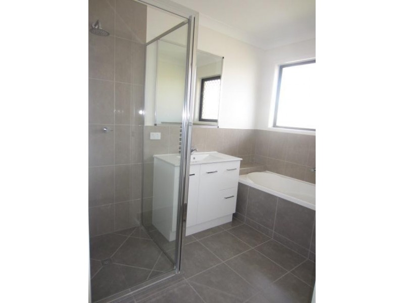 73 Sanctum Boulevard, Mount Low QLD 4818