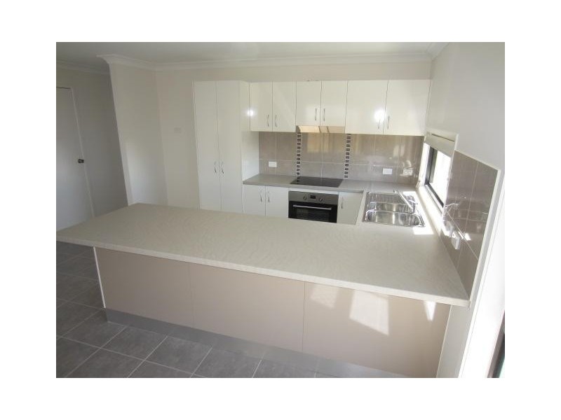 73 Sanctum Boulevard, Mount Low QLD 4818