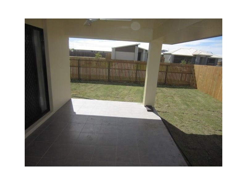 73 Sanctum Boulevard, Mount Low QLD 4818