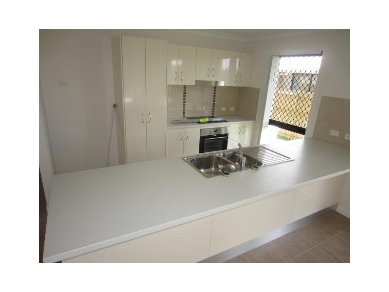 54 Epping Way, Mount Low QLD 4818