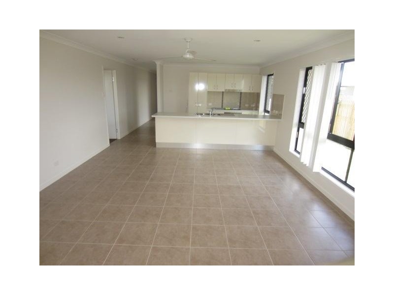 54 Epping Way, Mount Low QLD 4818