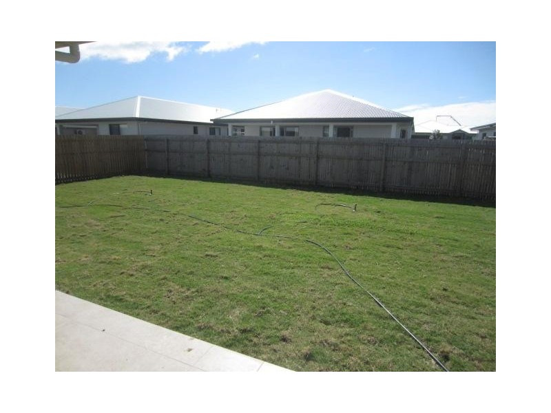 54 Epping Way, Mount Low QLD 4818