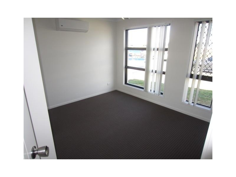 54 Epping Way, Mount Low QLD 4818