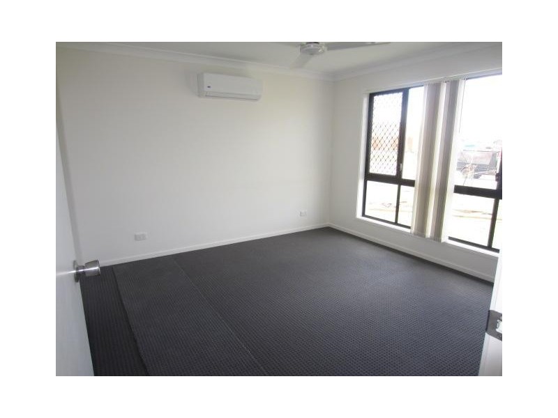 33 Epping Way, Mount Low QLD 4818