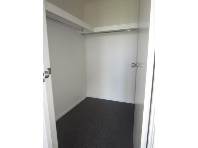 33 Epping Way, Mount Low QLD 4818