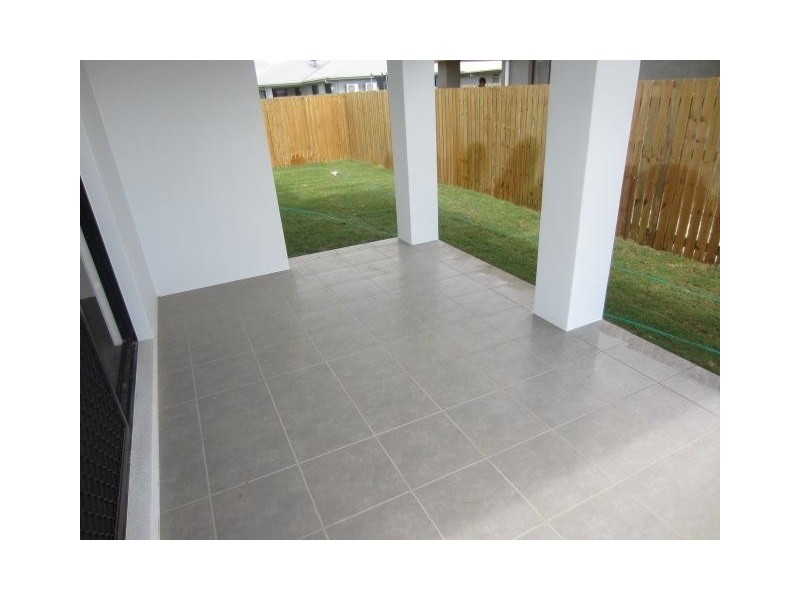 33 Epping Way, Mount Low QLD 4818