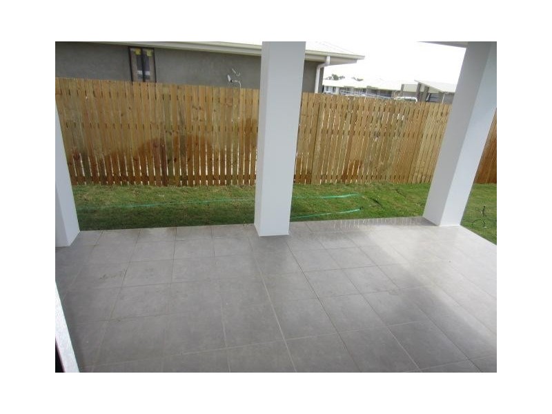 33 Epping Way, Mount Low QLD 4818