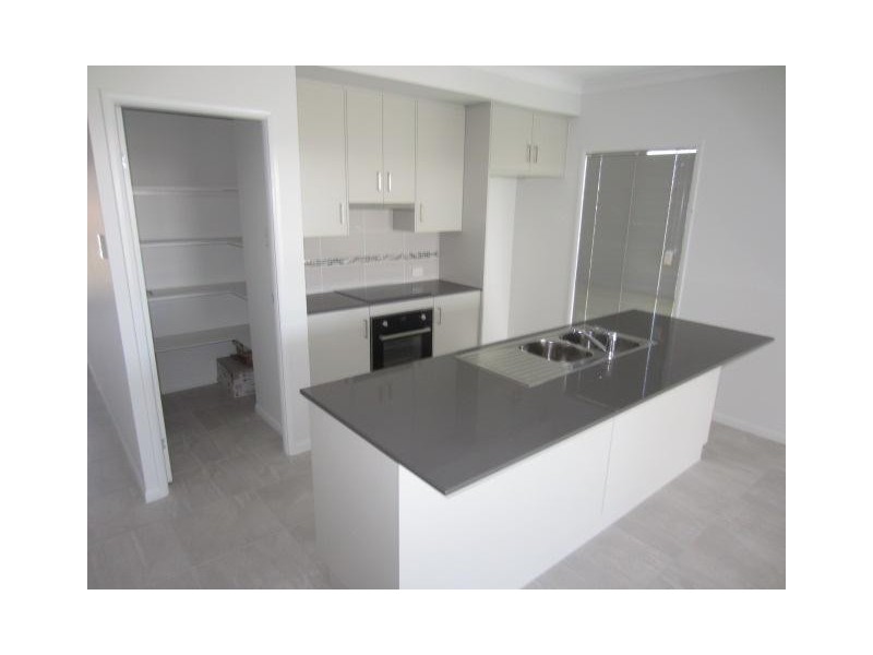 34 The Grange, Shaw QLD 4818