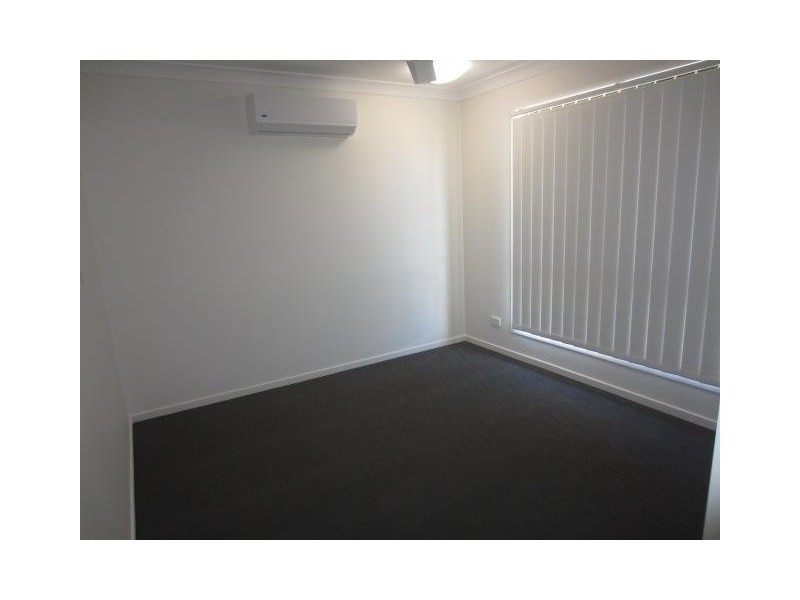 1/54 Margaret Ellen Drive, Kelso QLD 4815