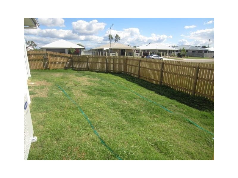 1/54 Margaret Ellen Drive, Kelso QLD 4815