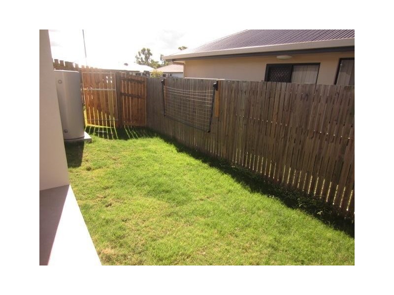 1/54 Margaret Ellen Drive, Kelso QLD 4815