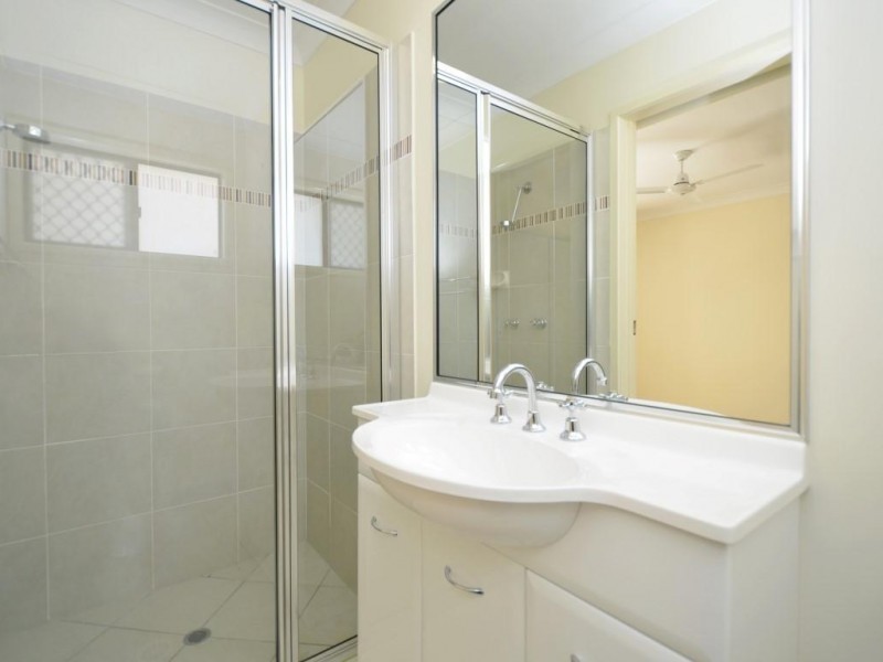 31 Tipperary Street, Burdell QLD 4818