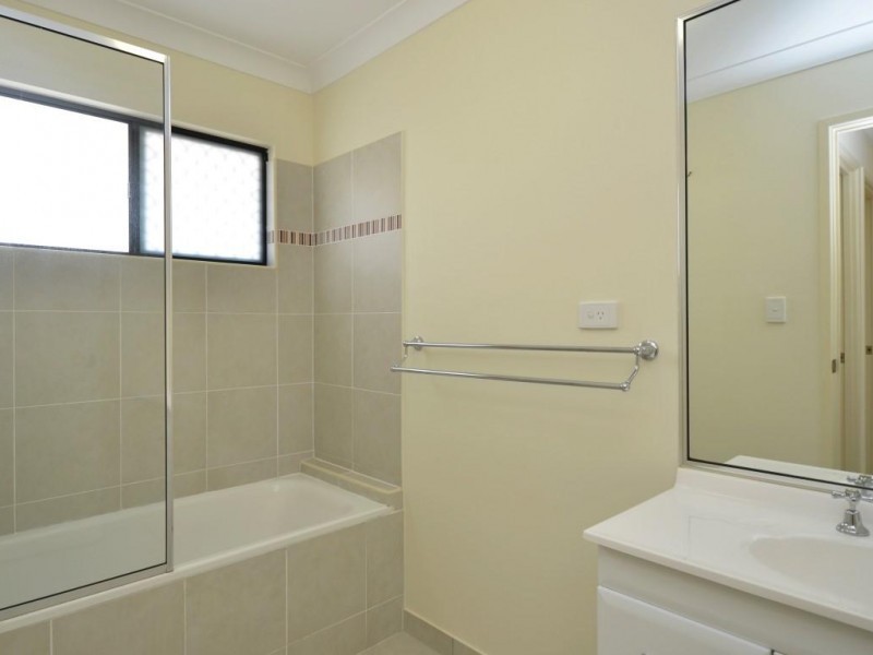 31 Tipperary Street, Burdell QLD 4818