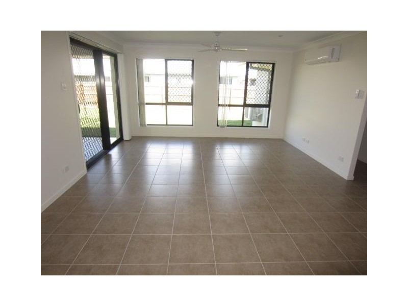 37 Epping Way, Mount Low QLD 4818