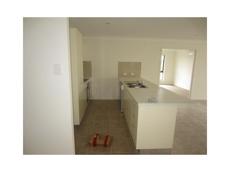 62 Epping Way, Mount Low QLD 4818