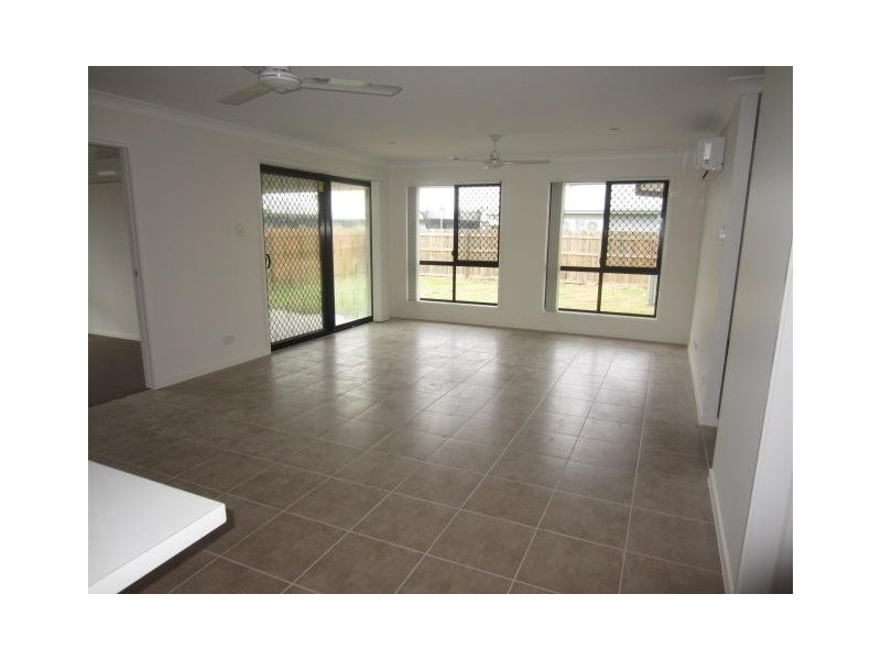 62 Epping Way, Mount Low QLD 4818