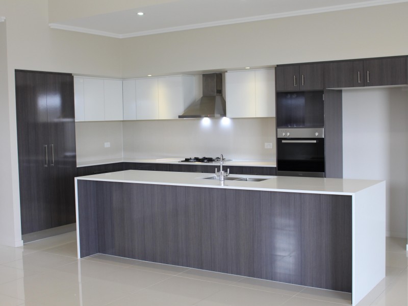 16 Izaro Circuit, Burdell QLD 4818